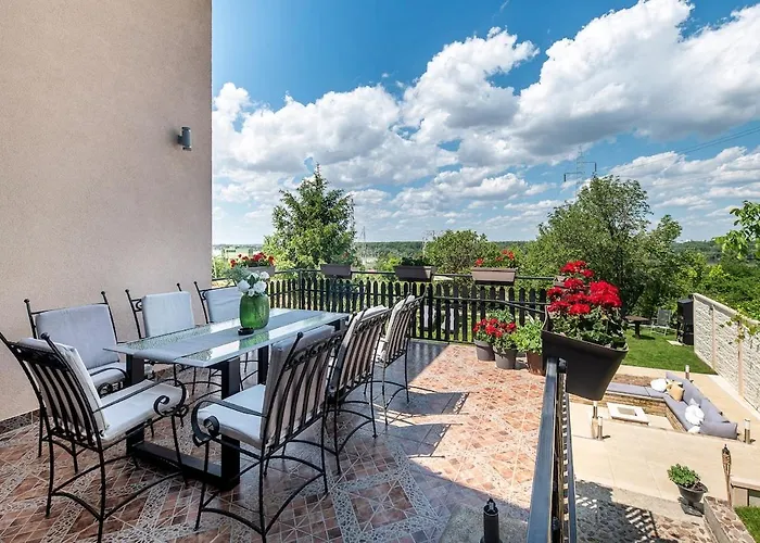 Four Seasons Casa Novi Sad *